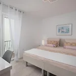 Gorgeous In *