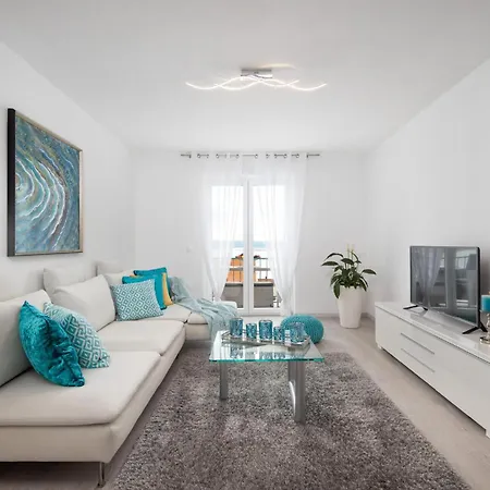 Gorgeous In With Kitchen