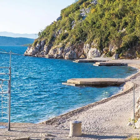 Apartment Gorgeous In Dramalj