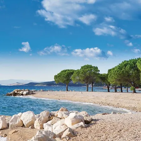 Gorgeous In * Dramalj